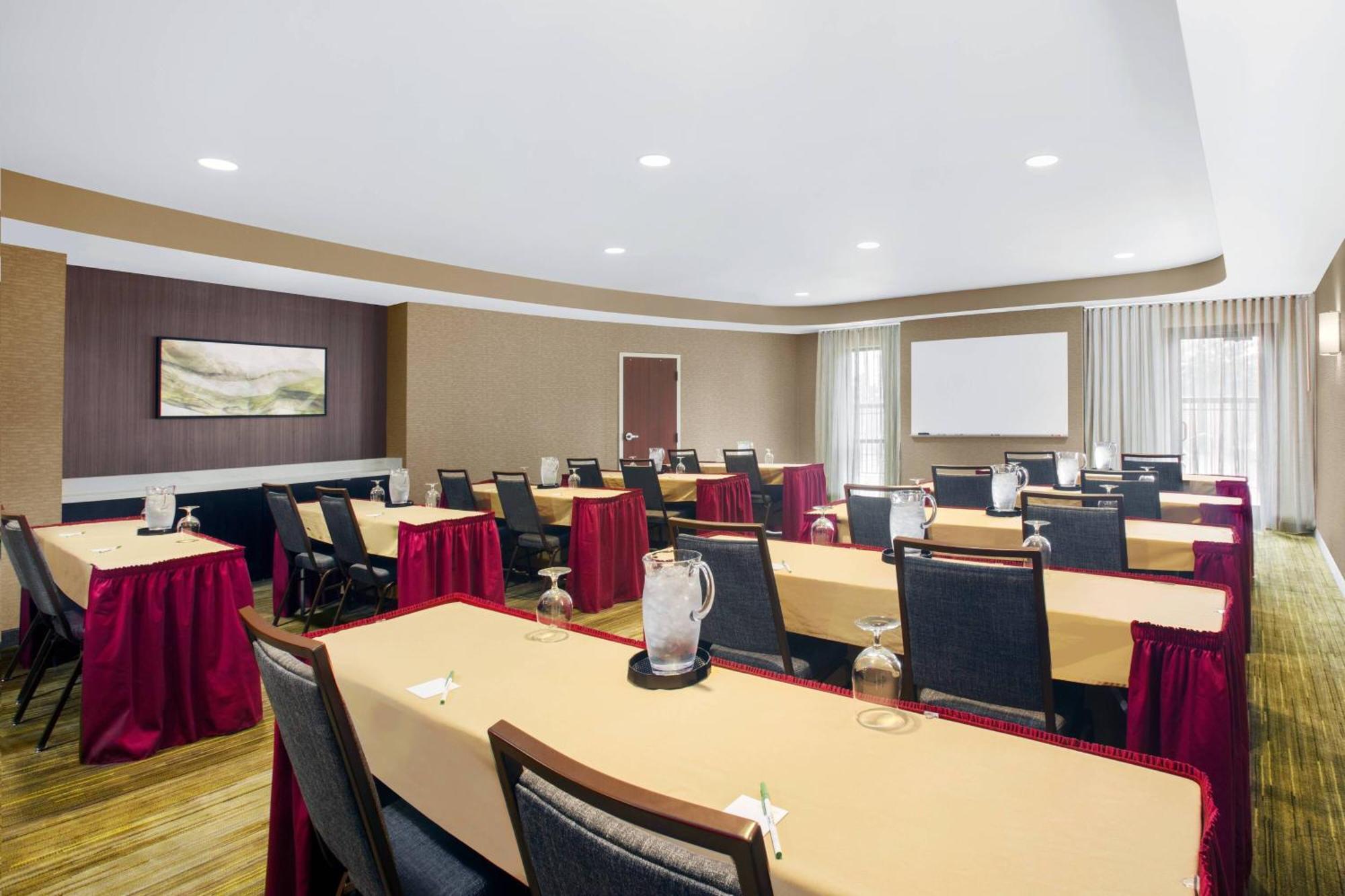 Courtyard By Marriott I-295/east Beltway Jacksonville