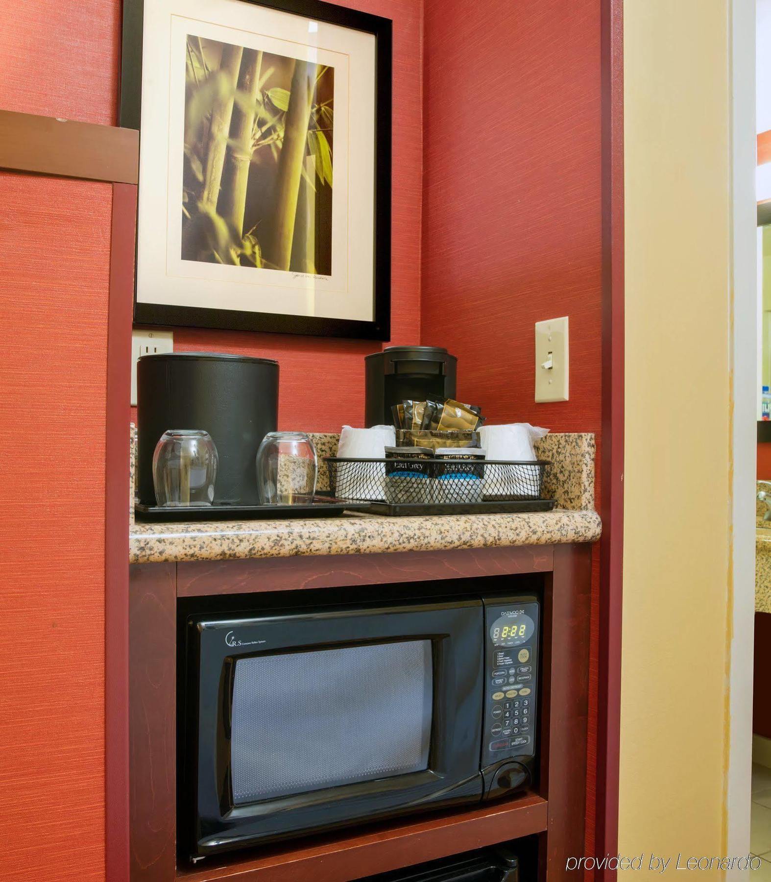 Courtyard By Marriott I-295/east Beltway Hotel Jacksonville